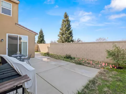 Exterior - 3047 Austin Ln, Clovis, CA 93619 photo 2 of 6