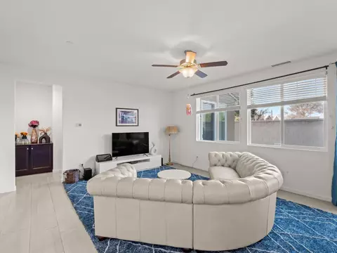 Living - 3047 Austin Ln, Clovis, CA 93619 photo 1 of 7