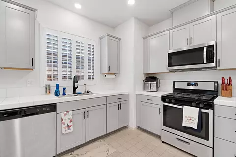 Kitchen - 3586 White Sands Dr, Madera, CA 93637 photo 3 of 3