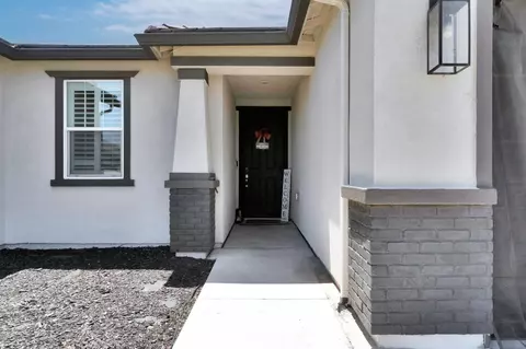 Entry Way - 3586 White Sands Dr, Madera, CA 93637 photo 1 of 4