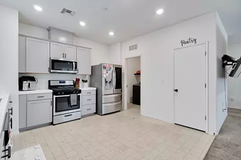 Kitchen - 3586 White Sands Dr, Madera, CA 93637 photo 2 of 3