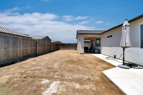 Exterior - 3586 White Sands Dr, Madera, CA 93637 photo 6 of 6