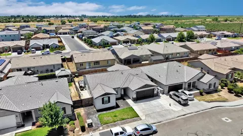 View/Area - 3586 White Sands Dr, Madera, CA 93637 photo 8 of 10