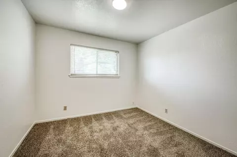 619 W Indianapolis Ave, Clovis, CA 93612 photo 12