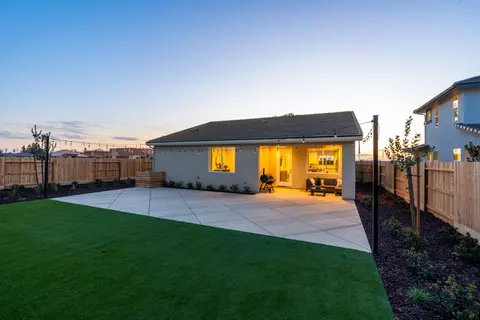 294 N Vista Ave, Fowler, CA 93625 photo 24