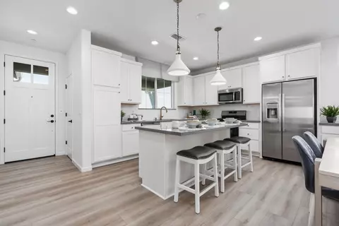 294 N Vista Ave, Fowler, CA 93625 photo 4