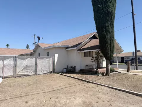 Exterior - 1348 Sanger Ave, Sanger, CA 93657 photo 4 of 7