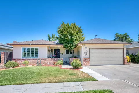 3034 W Indianapolis Ave, Fresno, CA 93722