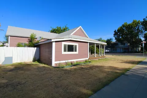 432 4th St, Clovis, CA 93612 photo 3