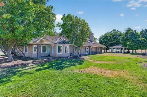 12228 Tollhouse Rd, Clovis, CA 93619 photo 50