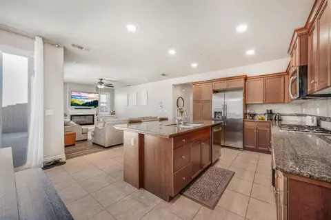 Kitchen - 3401 Alcove Way, Clovis, CA 93619 photo 4 of 4
