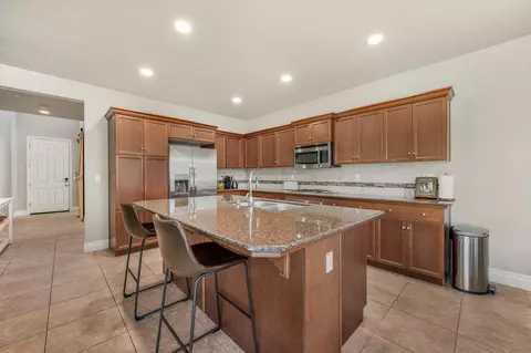 Kitchen - 3401 Alcove Way, Clovis, CA 93619 photo 2 of 4