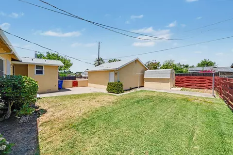 Exterior - 2374 N Olive St, Dos Palos, CA 93620 photo 5 of 11