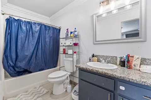 Bath - 13415 S Vanderburgh St, Caruthers, CA 93609 photo 2 of 2