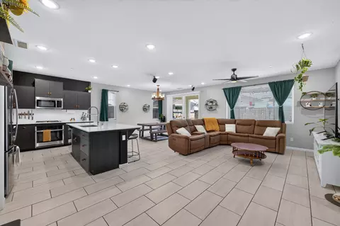 4113 Sussex Ave, Clovis, CA 93619 photo 8