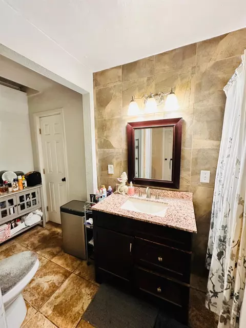 11236 E Herndon, Clovis, CA 93619 photo 4