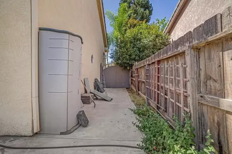 2463 Twain Ave, Clovis, CA 93611 photo 58