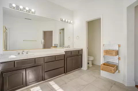 2463 Twain Ave, Clovis, CA 93611 photo 35