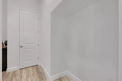 Entry Way - 253 Peters Rd S, Madera, CA 93636 photo 6 of 10