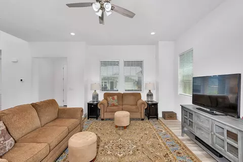 Living - 253 Peters Rd S, Madera, CA 93636 photo 1 of 2