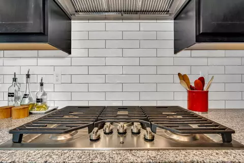 Kitchen - 253 Peters Rd S, Madera, CA 93636 photo 5 of 6