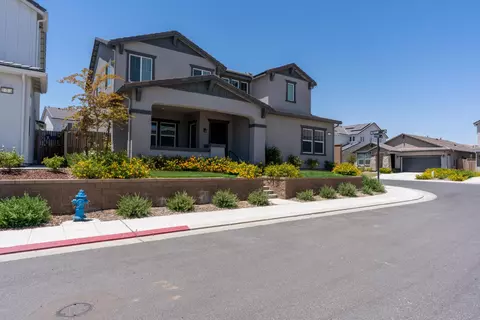Exterior - 253 Peters Rd S, Madera, CA 93636 photo 2 of 13