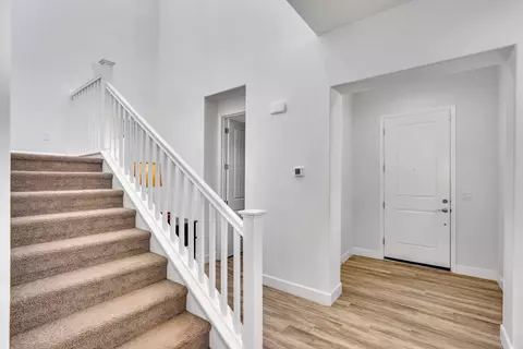 Entry Way - 253 Peters Rd S, Madera, CA 93636 photo 8 of 10