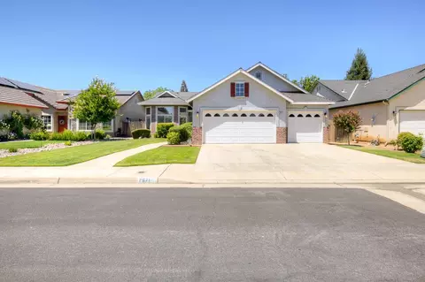 2671 Rall Ave, Clovis, CA 93611 photo 2