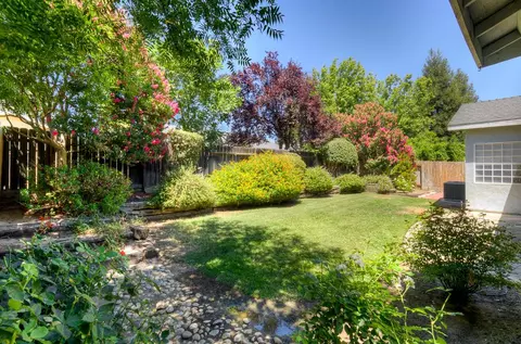 2671 Rall Ave, Clovis, CA 93611 photo 46