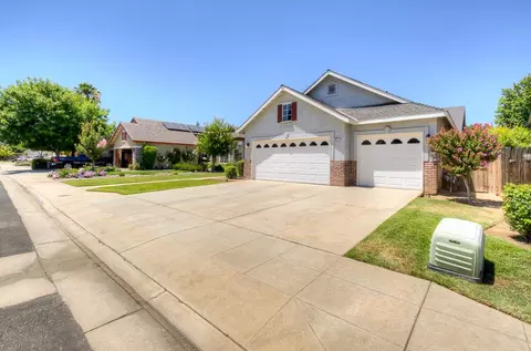 2671 Rall Ave, Clovis, CA 93611 photo 5