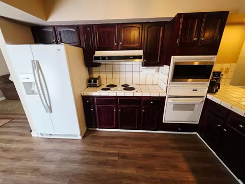 Kitchen - 2214 Holt Ave, Sanger, CA 93657 photo 2 of 4