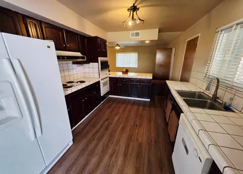 Kitchen - 2214 Holt Ave, Sanger, CA 93657 photo 1 of 4