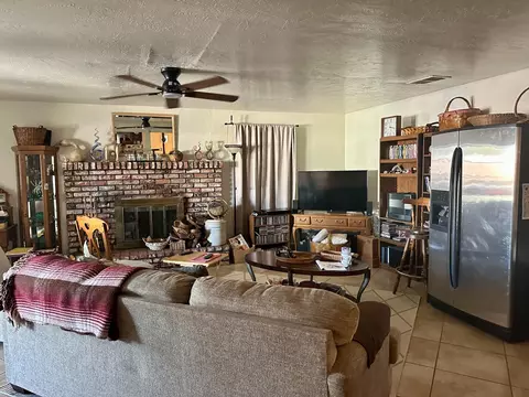 1117 Rogers, Madera, CA 93638 photo 3