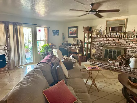 1117 Rogers, Madera, CA 93638 photo 2