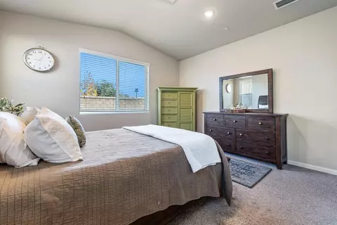 565 Traverse Dr S, Madera, CA 93636 photo 29