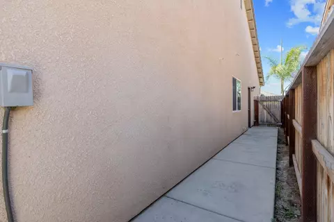 Entry Way - 757 Strada St, Lemoore, CA 93245 photo 14 of 14