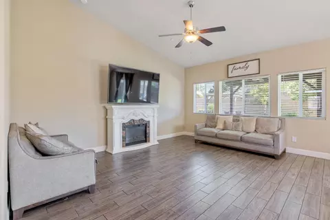 Living - 757 Strada St, Lemoore, CA 93245 photo 1 of 2