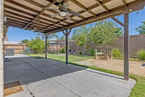 Exterior - 757 Strada St, Lemoore, CA 93245 photo 8 of 18