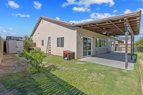 Exterior - 757 Strada St, Lemoore, CA 93245 photo 5 of 18