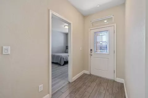 Entry Way - 757 Strada St, Lemoore, CA 93245 photo 1 of 14