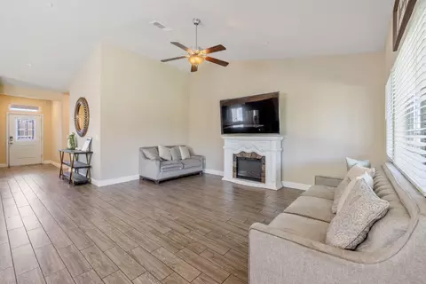 Other - 757 Strada St, Lemoore, CA 93245 photo 2 of 11