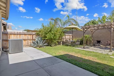 Exterior - 757 Strada St, Lemoore, CA 93245 photo 17 of 18
