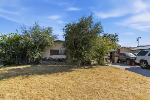 1165 E Malone St, Hanford, CA 93230 photo 1