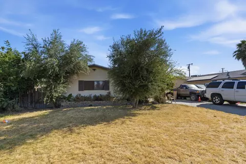 1165 E Malone St, Hanford, CA 93230 photo 2