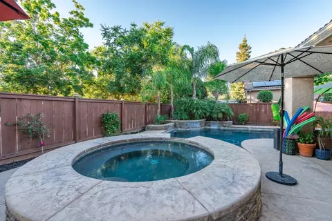 Exterior - 1720 N Filbert Ave, Clovis, CA 93619 photo 9 of 27