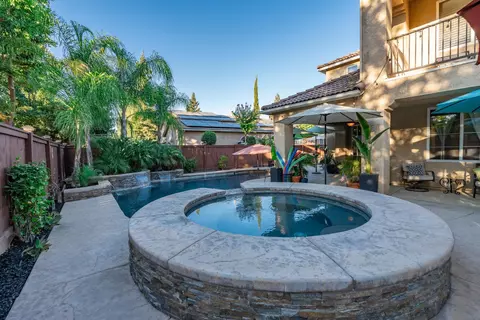 Exterior - 1720 N Filbert Ave, Clovis, CA 93619 photo 10 of 27