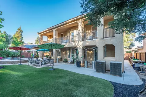 Exterior - 1720 N Filbert Ave, Clovis, CA 93619 photo 14 of 27