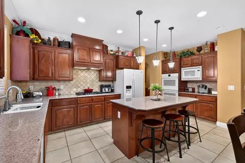 Kitchen - 1720 N Filbert Ave, Clovis, CA 93619 photo 2 of 5