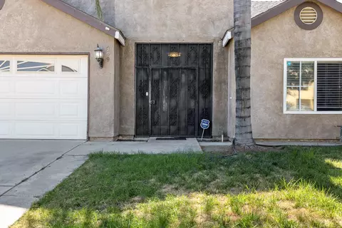 809 Alpha St, Tulare, CA 93274 photo 2