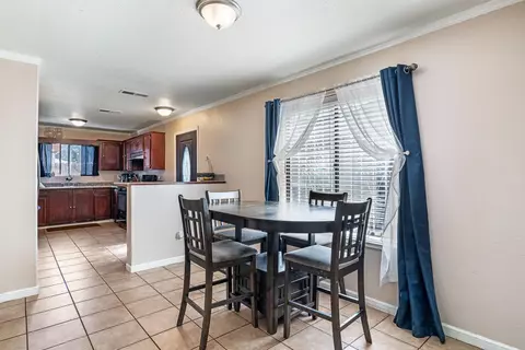 809 Alpha St, Tulare, CA 93274 photo 12